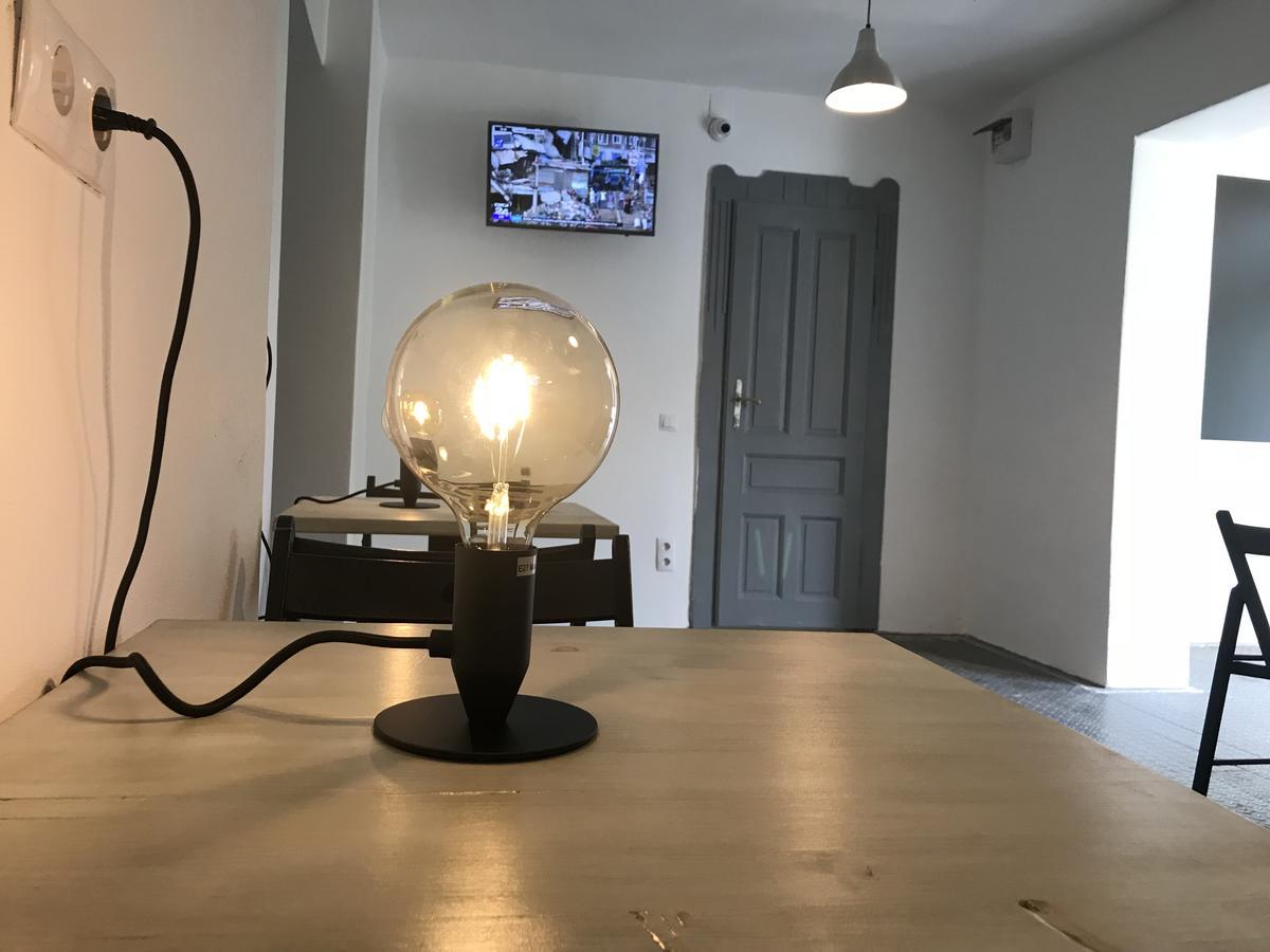טימישוארה Passpartout Hostel מראה חיצוני תמונה