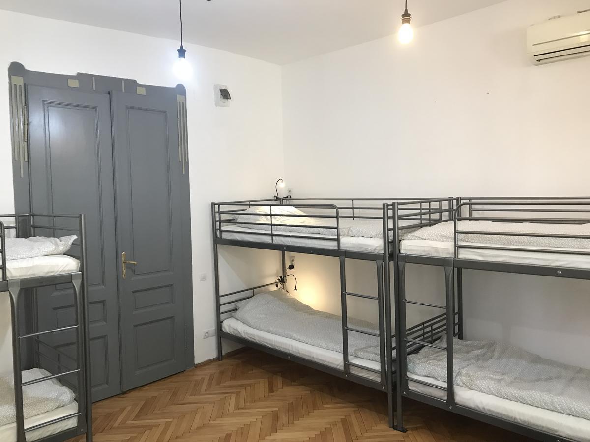 טימישוארה Passpartout Hostel מראה חיצוני תמונה