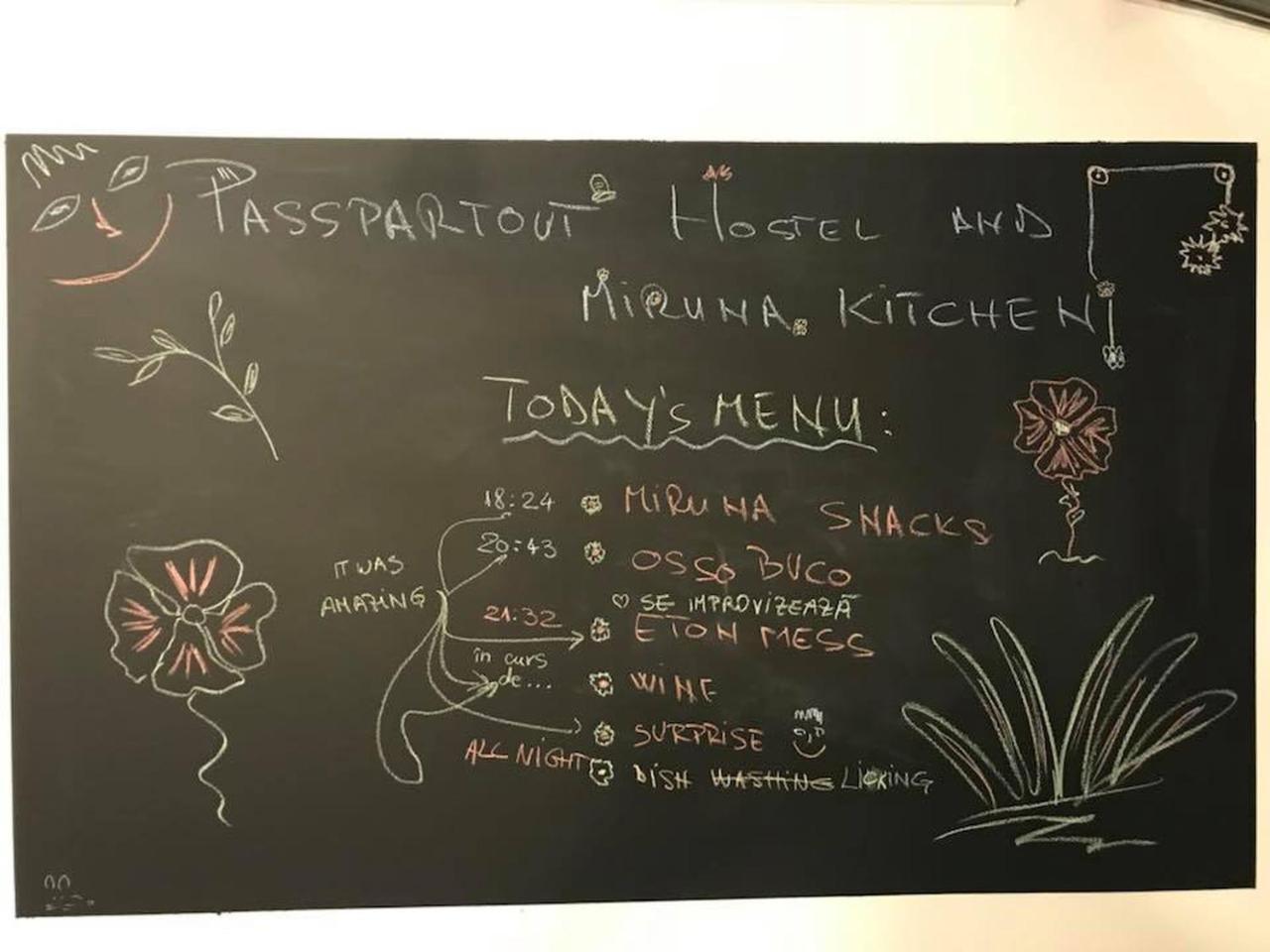טימישוארה Passpartout Hostel מראה חיצוני תמונה