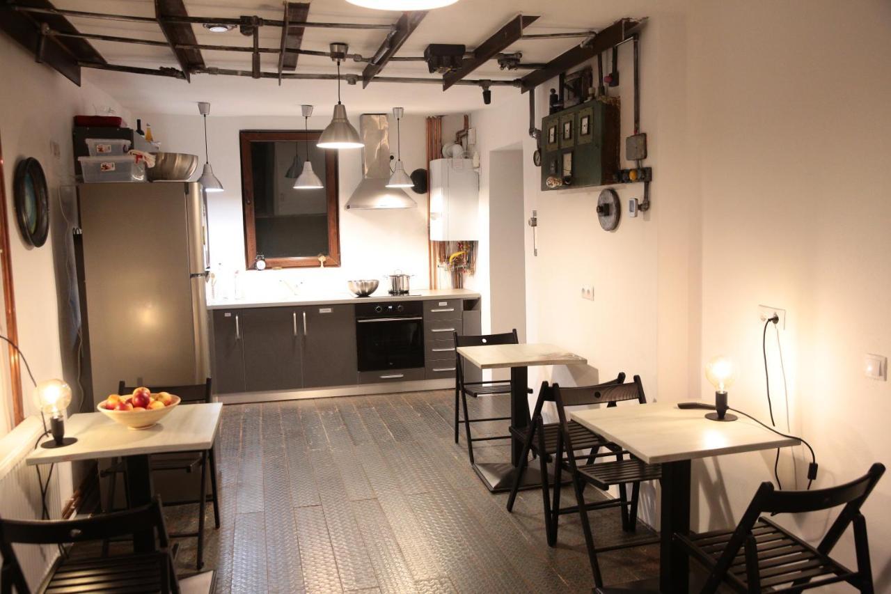טימישוארה Passpartout Hostel מראה חיצוני תמונה